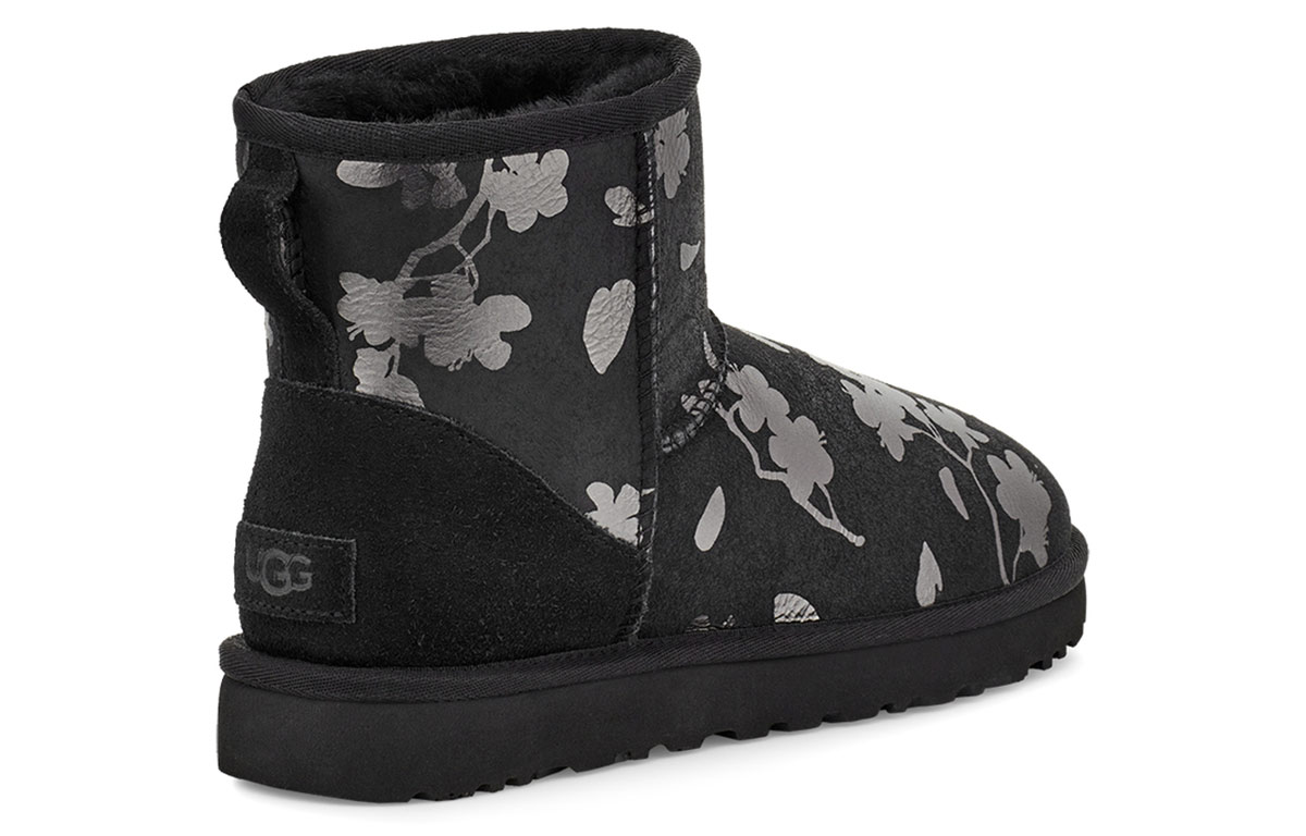 Shop (W) UGG Classic Mini Floral Foil Schwarz mit Fleecefutter 1118163-BLK