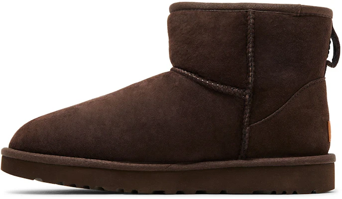 (W) UGG Classic Mini II Stivali Cioccolato 1016222-CHO Lookbook (W) UGG Classic Mini II Stivali Cioccolato 1016222-CHO