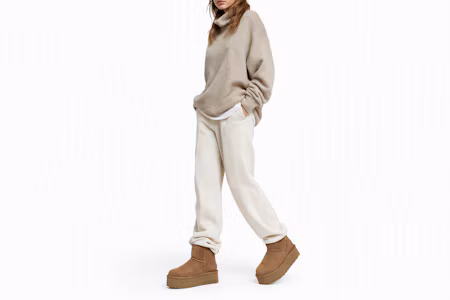 Order (女性)UGG 經典迷你厚底靴 栗色 1134991-CHE
