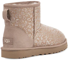 Shop UGG經典迷你款雪豹紋雪地靴 女款 棕黃色