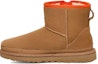 Buy (W) UGG クラシックミニジップテープロゴ (チェスナット) 1144034-CHE