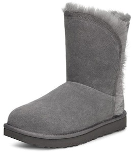 UGG 經典短款 加絨保暖 中筒 雪地靴 女款 炭灰色 Lookbook UGG 經典短款 加絨保暖 中筒 雪地靴 女款 炭灰色