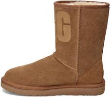 (Women) UGG Classic Short UGG Rubber Logo Fleece Lined 1108230-CHE (Women) UGG Classic Short UGG Rubber Logo Fleece Lined 1108230-CHE