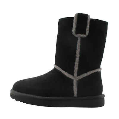 (W) UGG Classic Short Spill Seam