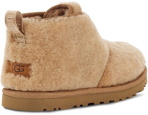 UGG 平底復古 短筒 雪地靴 女款 栗色 Lookbook UGG 平底復古 短筒 雪地靴 女款 栗色