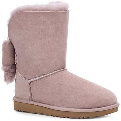 (Women) UGG Classic Short Cuffed Bow Snow Boots Pink 1112501-DUS Lookbook (Women) UGG Classic Short Cuffed Bow Snow Boots Pink 1112501-DUS