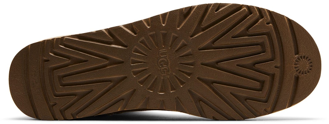 UGG 經典短款加絨保暖中筒雪地靴 女款 沙色 Shop UGG 經典短款加絨保暖中筒雪地靴 女款 沙色