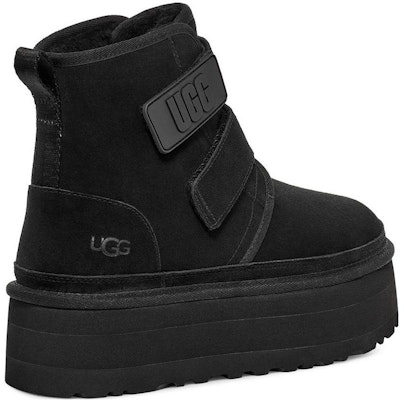 (W) UGG 클래식 숏 플랫폼 블랙 (80 characters) 1130554-BLK Lookbook (W) UGG 클래식 숏 플랫폼 블랙 (80 characters) 1130554-BLK