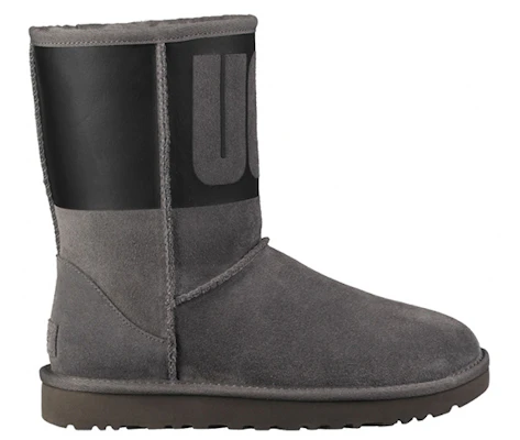 (W) Bottes UGG Classiques Courtes en Caoutchouc ''Gris'' 1096473-GRB Order (W) Bottes UGG Classiques Courtes en Caoutchouc ''Gris'' 1096473-GRB