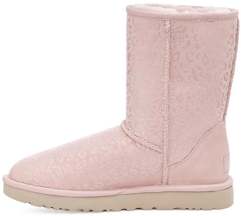 women-ugg-classic-short-snow-leopard-fleece-lined-pink-1113495-qrt