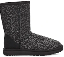 Order (W) UGG经典短款雪豹毛绒内衬黑色靴子 1113495-BLK