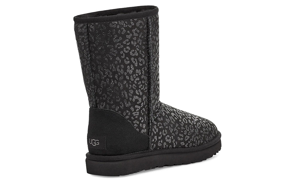 Shop (W) UGG Classic Pendek Snow Leopard Berbulu Hitam 1113495-BLK
