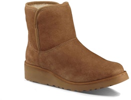 UGG 經典纖薄款 Kristin 牛反絨 戶外舒適加絨 短中筒 雪地靴 女款 棕色 Lookbook UGG 經典纖薄款 Kristin 牛反絨 戶外舒適加絨 短中筒 雪地靴 女款 棕色