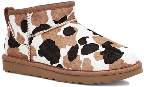 (W) UGG Classic Ultra Mini Boot Motif Kulit Sapi 1123630-CHE Lookbook (W) UGG Classic Ultra Mini Boot Motif Kulit Sapi 1123630-CHE