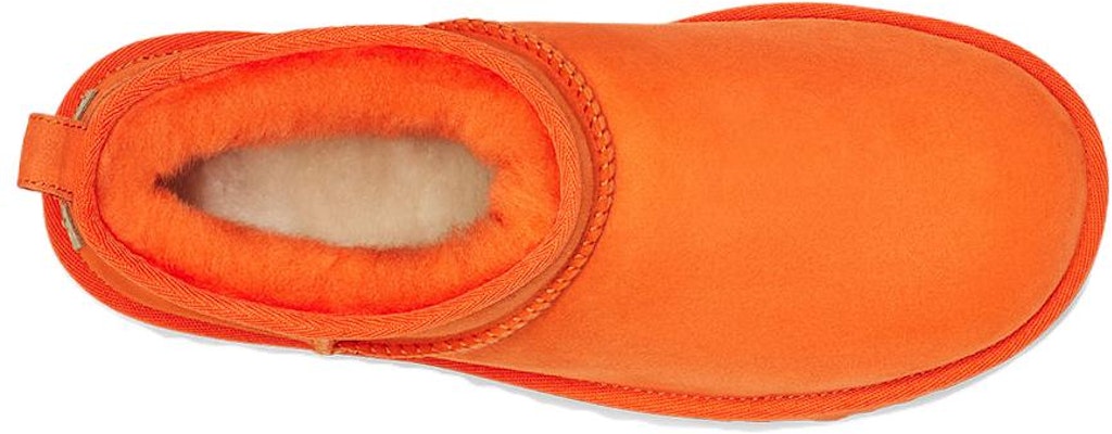 (W) UGG Classic Ultra Mini Boot Oranye Soda 1116109-OGS Lookbook (W) UGG Classic Ultra Mini Boot Oranye Soda 1116109-OGS