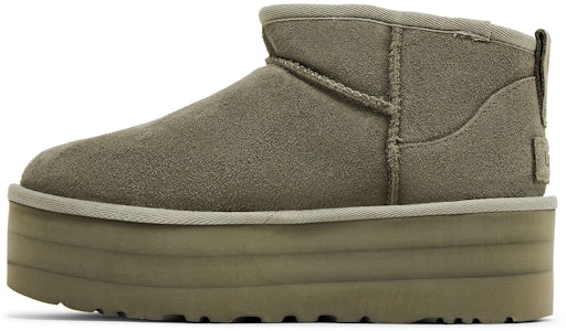 (女款)UGG 經典超短靴厚底苔綠色 1135092-MSG Lookbook (女款)UGG 經典超短靴厚底苔綠色 1135092-MSG