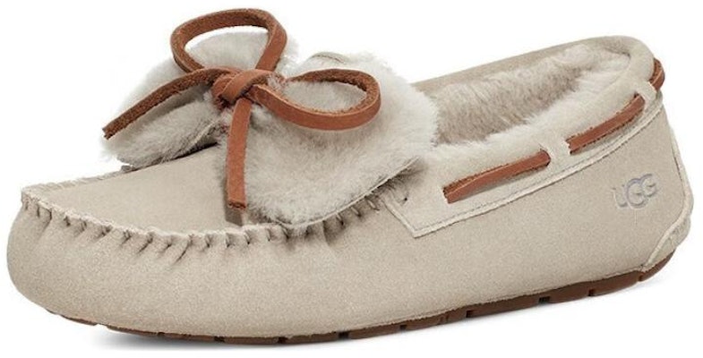 (Women) UGG Dakota Double Bow 'Goat' 1118913-GOA Lookbook (Women) UGG Dakota Double Bow 'Goat' 1118913-GOA