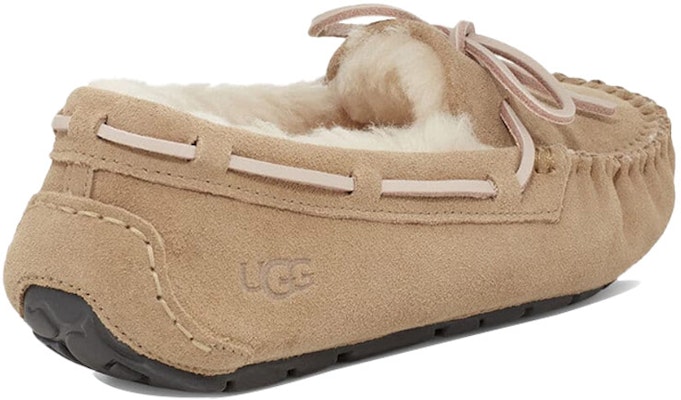 UGG Dakota 舒適保暖運動休閒鞋 女款 淺棕色 加絨 Shop UGG Dakota 舒適保暖運動休閒鞋 女款 淺棕色 加絨