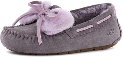 UGG 達科塔雙蝴蝶結保暖平底鞋 女款 紫灰色加絨 Lookbook UGG 達科塔雙蝴蝶結保暖平底鞋 女款 紫灰色加絨