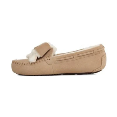(W) UGG Dakota Fur Bow 'Sand'