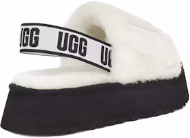 Shop UGG Disco Slide 厚底拖鞋 女款 白色
Translation:
UGG Disco Slide 厚底滑鞋 女款 白色
