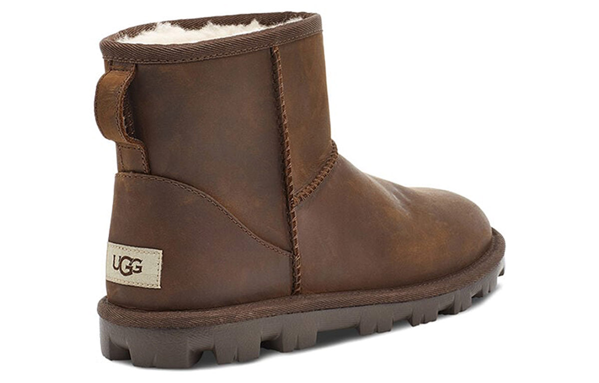 Shop (W) UGG Esenciales Mini 1115130-CHE