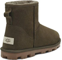 Shop UGG 必備迷你 羊毛面 短筒 雪地靴 女款 桉樹色