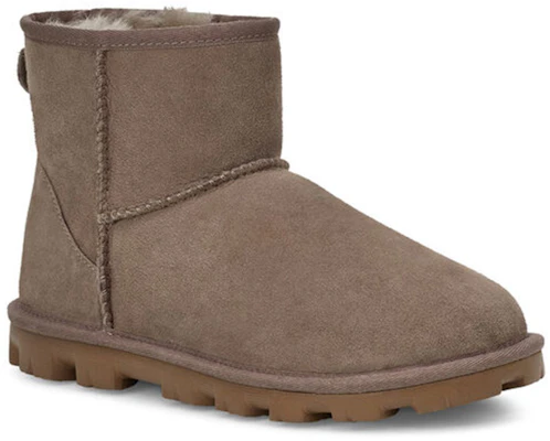 UGG 經典迷你基本款 雪地靴 女款 棕灰色 Lookbook UGG 經典迷你基本款 雪地靴 女款 棕灰色