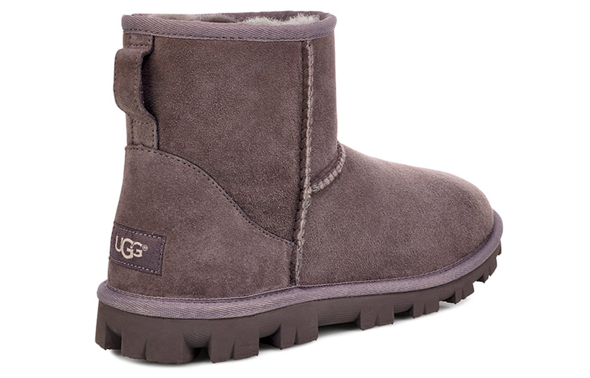 Shop (W) UGG Essential Mini Classic ''Gris'' 1016063-GREY
