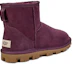 Shop UGG 經典迷你款雪地靴 女款 紫色