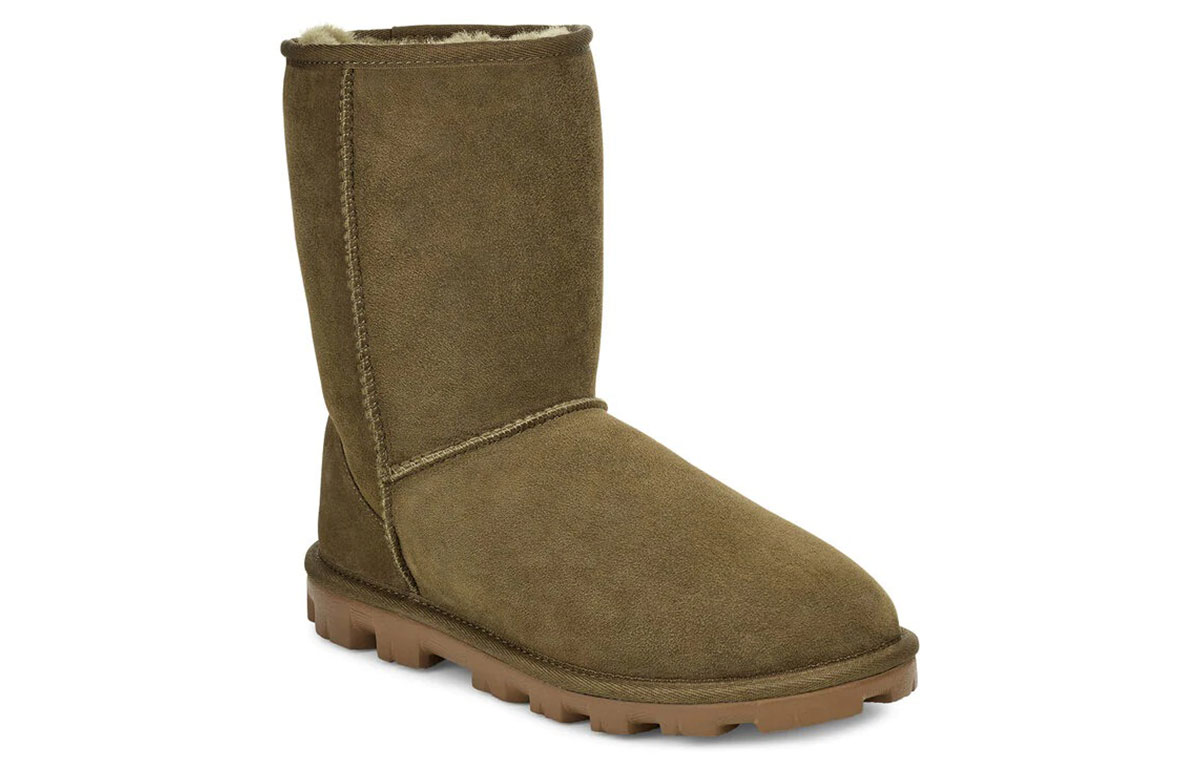 Lookbook (W) UGG Essentieel Kort Bruin Groen 5835-SPRC