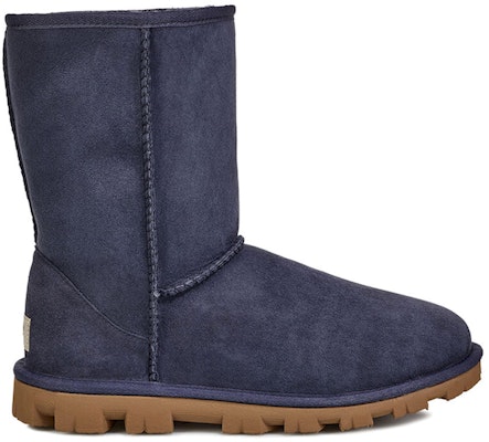 (W) UGG Essential Pendek Biru Navy 5835-IMP Order (W) UGG Essential Pendek Biru Navy 5835-IMP
