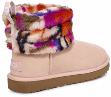 Shop (W) UGG Fluff Mini 绗缝鞋Motlee款 1106071-MULT