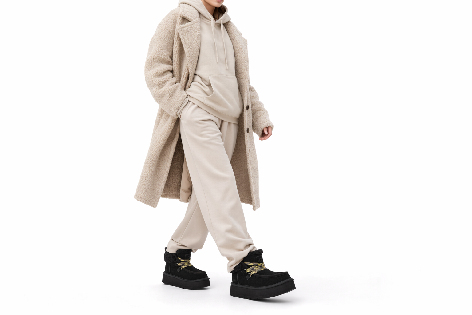 Order UGG Funkarra 芙卡拉 圓頭繫帶 短筒 雪地鞋 女款 黑色