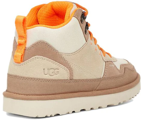 UGG 高地 - 絨面 休閒舒適 低筒 雪地靴 女款 沙色 Shop UGG 高地 - 絨面 休閒舒適 低筒 雪地靴 女款 沙色