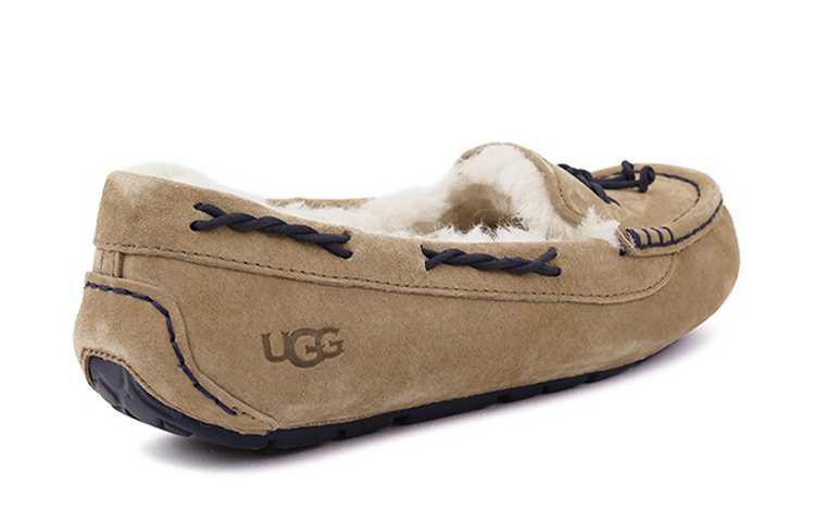 Lookbook (W) UGG Brett Slipper Santai 1005531-CHE