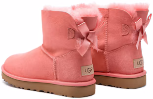 Shop UGG Mini Bailey Bow II 加絨雪地靴 女款 櫻丹粉