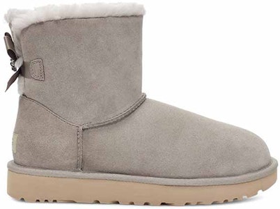 UGG Mini Bailey Brooch 迷你貝莉胸針款加絨雪地靴 女款 牡蠣色 Order UGG Mini Bailey Brooch 迷你貝莉胸針款加絨雪地靴 女款 牡蠣色