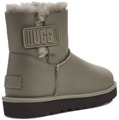 (W) UGG Mini Bailey Logo Strap ''Vert Armée'' 1123623-UMSW Lookbook (W) UGG Mini Bailey Logo Strap ''Vert Armée'' 1123623-UMSW
