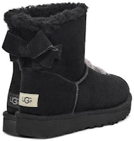 (W) UGG Mini Bailey Suede con Lazo 'Negro' 1153514-BLK Lookbook (W) UGG Mini Bailey Suede con Lazo 'Negro' 1153514-BLK