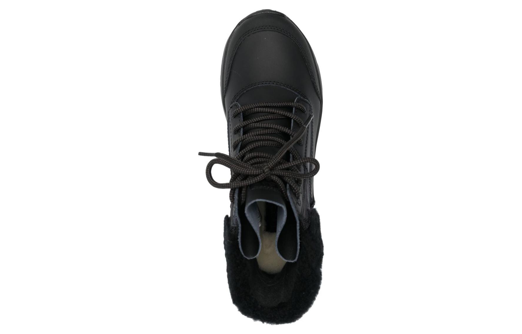Shop UGG 皮革 舒適簡約 短靴 女款 黑色