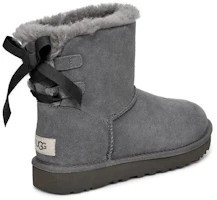 Shop UGG迷你續集蝴蝶結 絨面 百搭時尚 中筒 雪地靴 女款 灰色