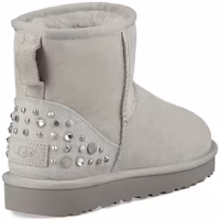 Shop UGG 迷你鉚釘亮片雪地靴 女款 灰白色
