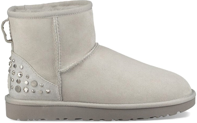 UGG 迷你鉚釘亮片雪地靴 女款 灰白色 Order UGG 迷你鉚釘亮片雪地靴 女款 灰白色