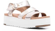 Order (W) UGG 厚底メタリックシルバーサンダル (UGG Atsuzoko Metarikku Shirubā Sandaru) 16677146-GATA
