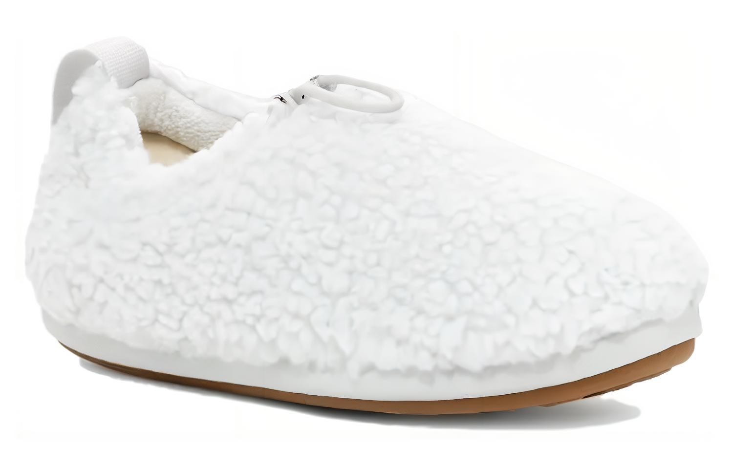 Lookbook (W) UGG Plushy Hausschuhe ''Glacier Grey''. 1143952-GCGR