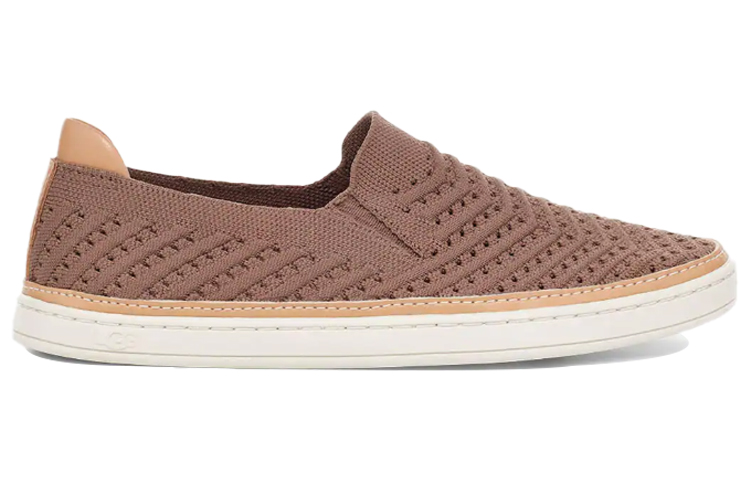 Order (W) UGG Sammy Chevron Sneaker ''Bruin'' 1102560-CRBO