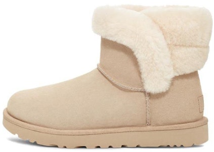 UGG 羊皮毛一體 圓頭套筒 短筒 雪地靴 女款 米色 Buy UGG 羊皮毛一體 圓頭套筒 短筒 雪地靴 女款 米色