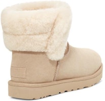 (W) Boot Klasik Suede Mini UGG Saniya 'Sawdust' 1153512-SWD Lookbook (W) Boot Klasik Suede Mini UGG Saniya 'Sawdust' 1153512-SWD