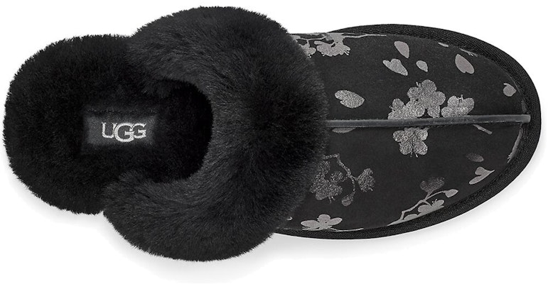 (W) UGG Scuffette II 'Floral Foil Hitam' 1119510-BLK Shop (W) UGG Scuffette II 'Floral Foil Hitam' 1119510-BLK